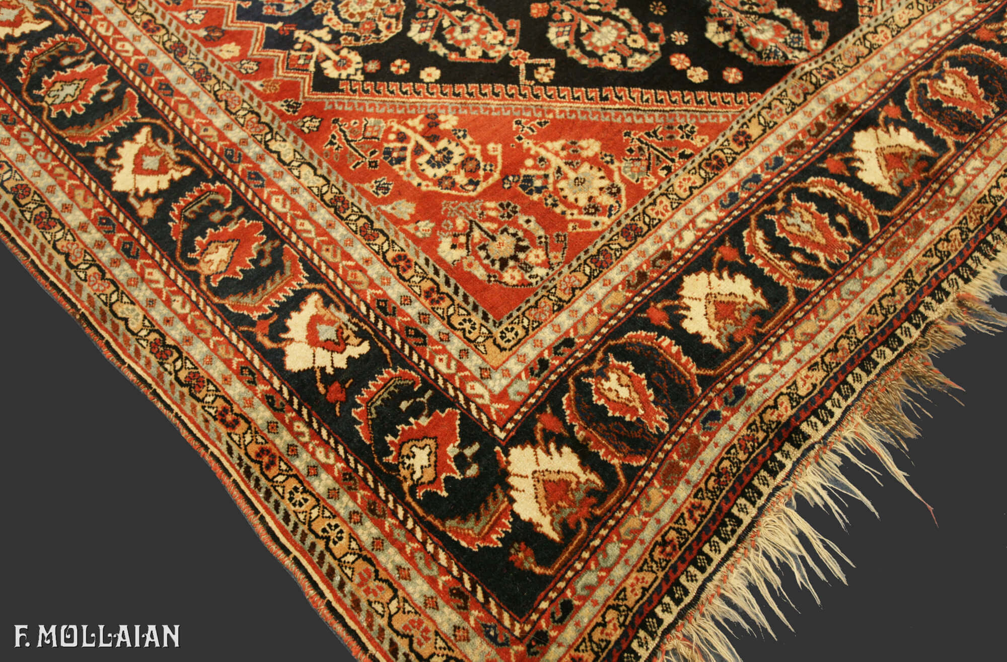 Antique Persian Kashkuli Rug n°:84931382
